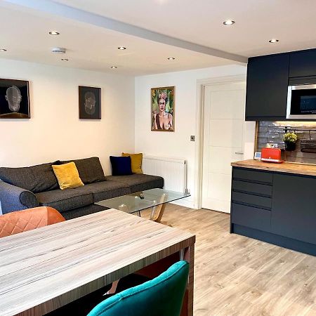 Smart/ Modern One Bedroom Flat 퓨어리 외부 사진