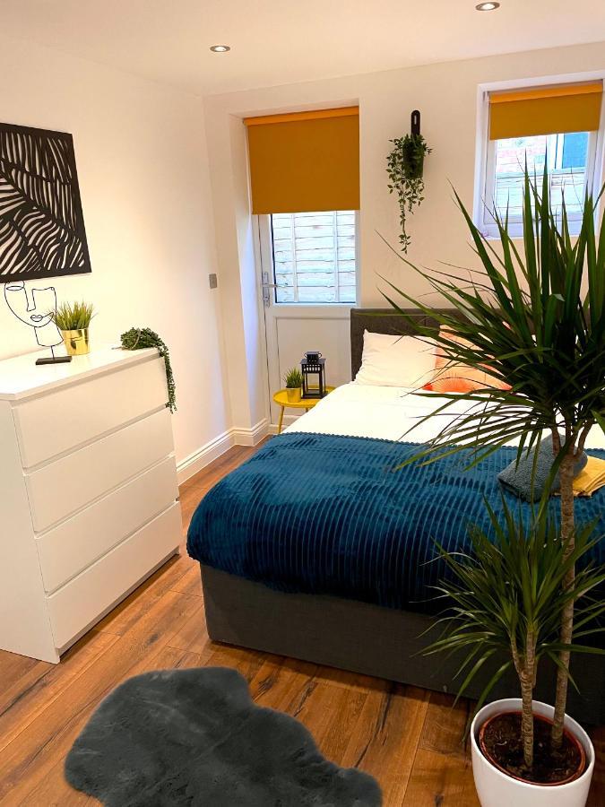 Smart/ Modern One Bedroom Flat 퓨어리 외부 사진