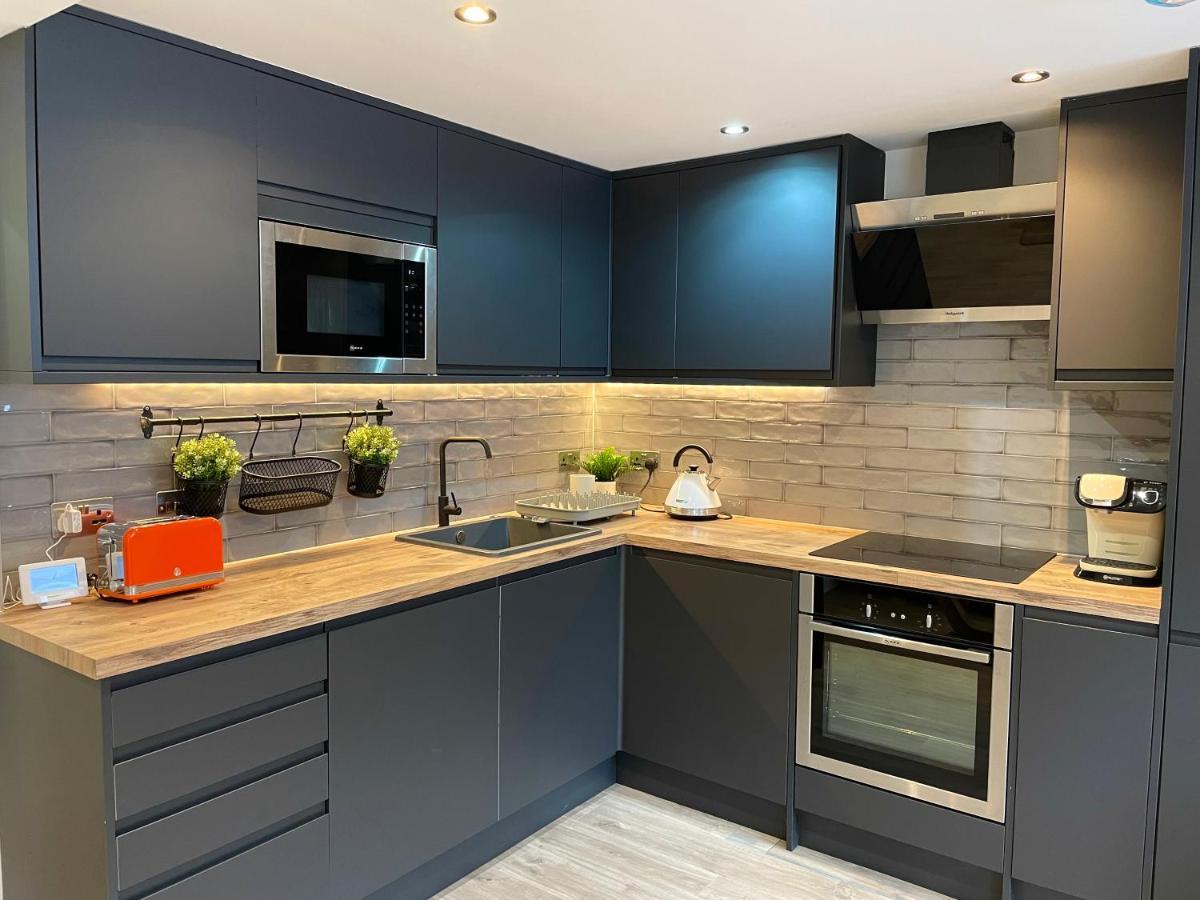 Smart/ Modern One Bedroom Flat 퓨어리 외부 사진